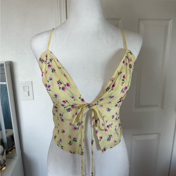 Fashion Nova Tops - Fashion Nova Yellow Floral Crop Top